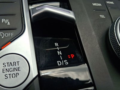 2025 BMW 3 Series 330i xDrive w/Convenience Package