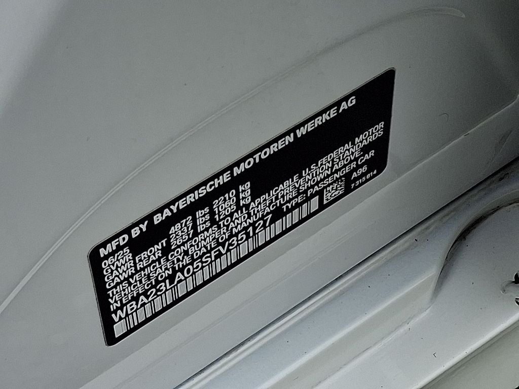 2025 BMW 3 Series 330i xDrive w/Convenience Package