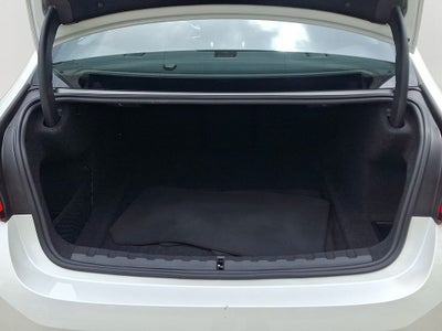 2025 BMW 3 Series 330i xDrive w/Convenience Package