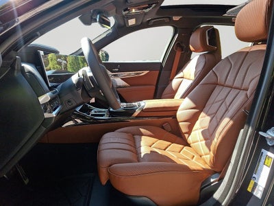 2026 BMW 7 Series 750e xDrive