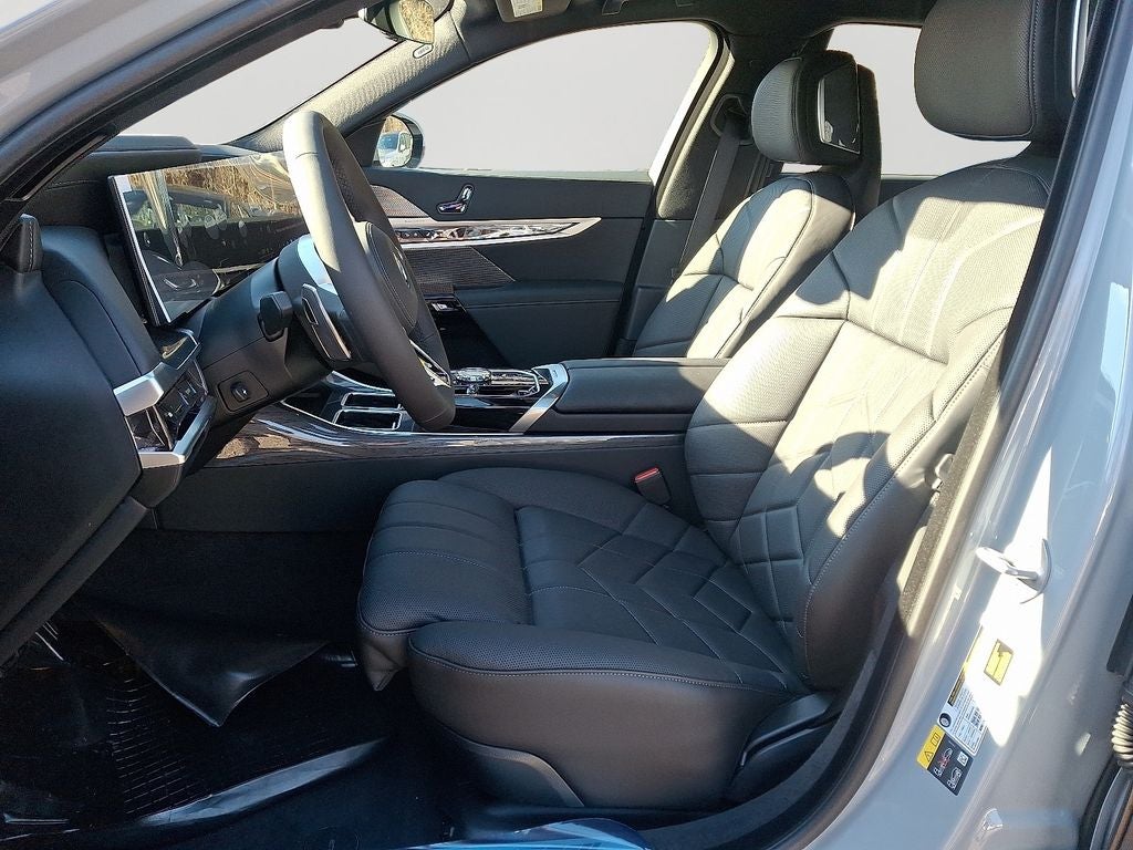 2026 BMW 7 Series 750e xDrive