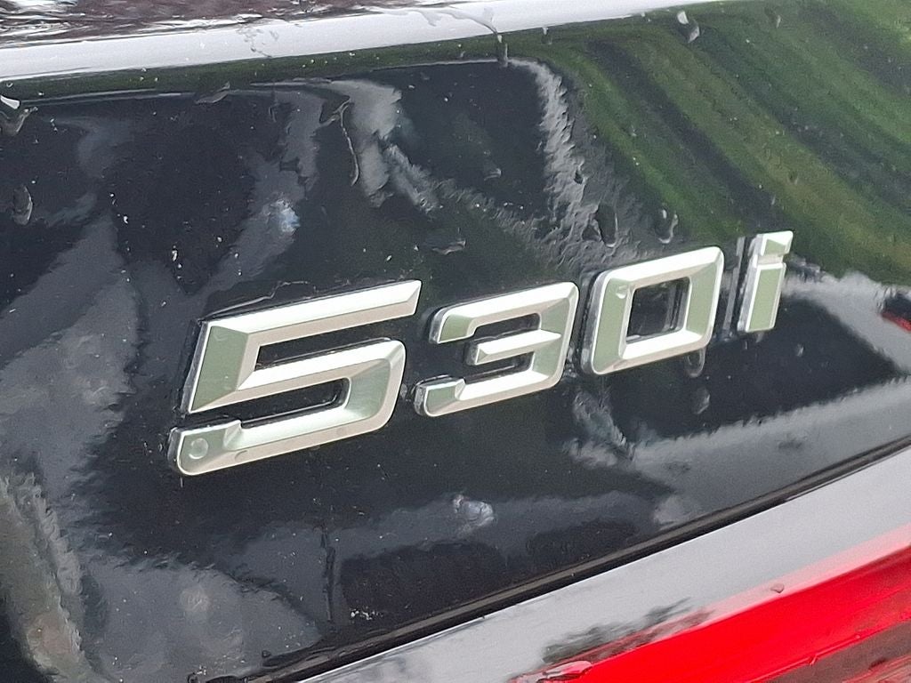 2026 BMW 5 Series 530i xDrive w/Premium Package