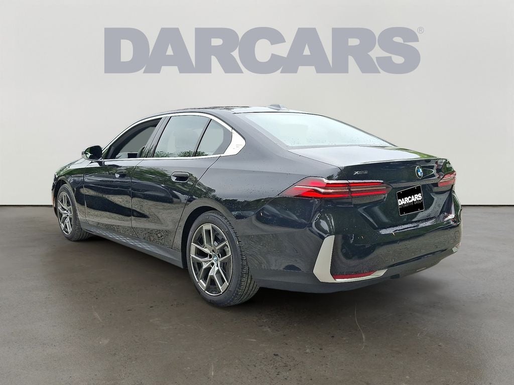 2026 BMW 5 Series 530i xDrive w/Premium Package