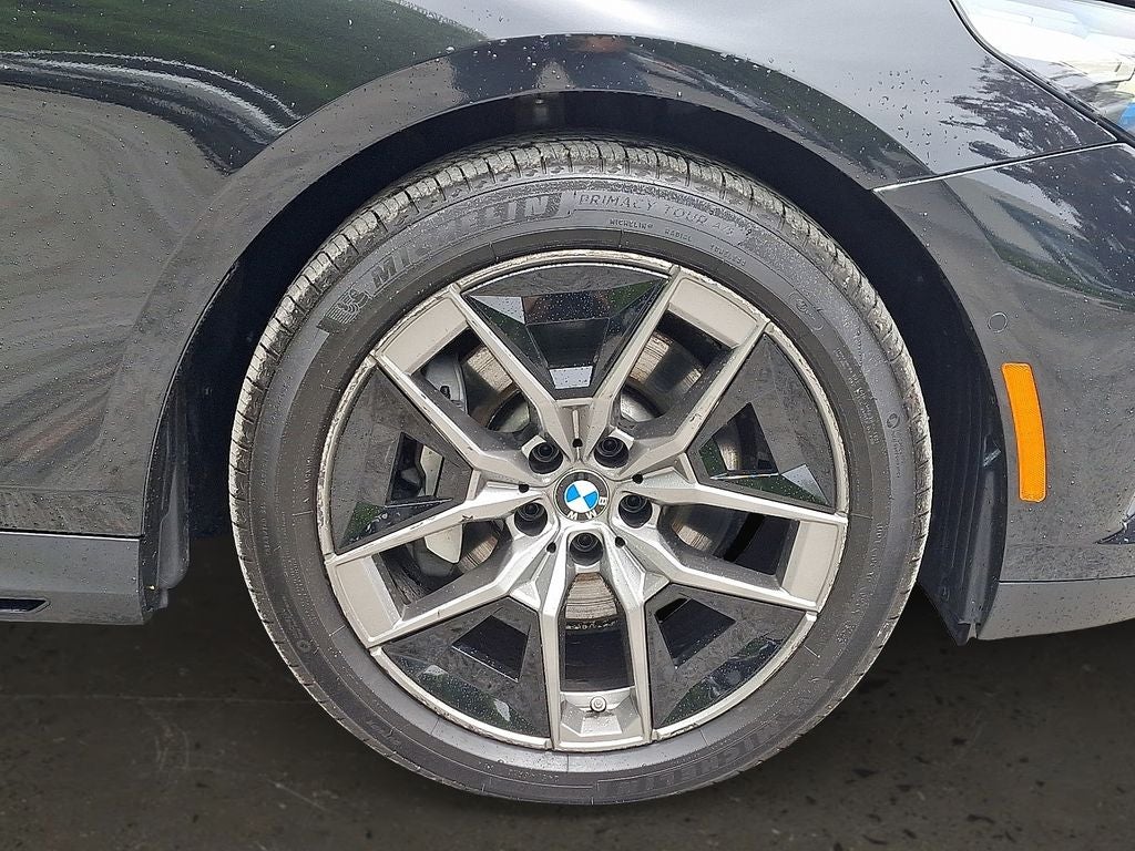 2026 BMW 5 Series 530i xDrive w/Premium Package