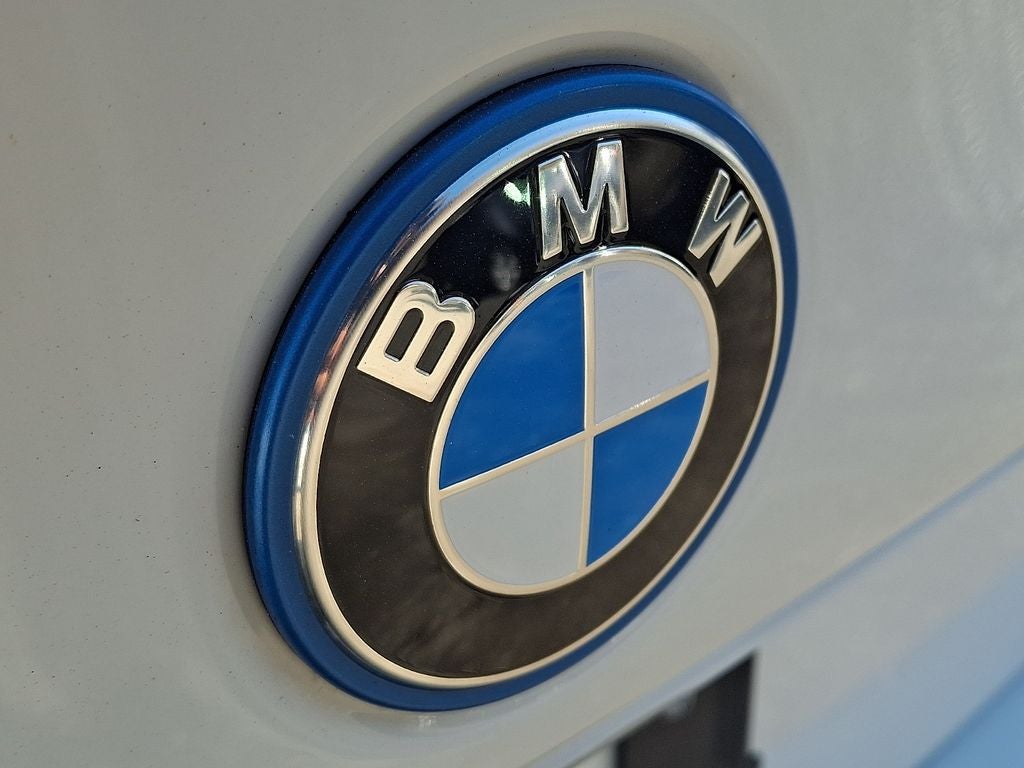2026 BMW i5 xDrive40 w/Executive Package & Luxury Seating Package
