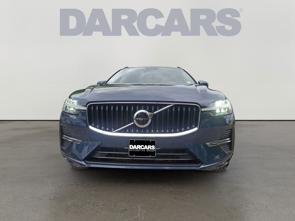 2022 Volvo XC60 B5 Momentum w/Climate Package