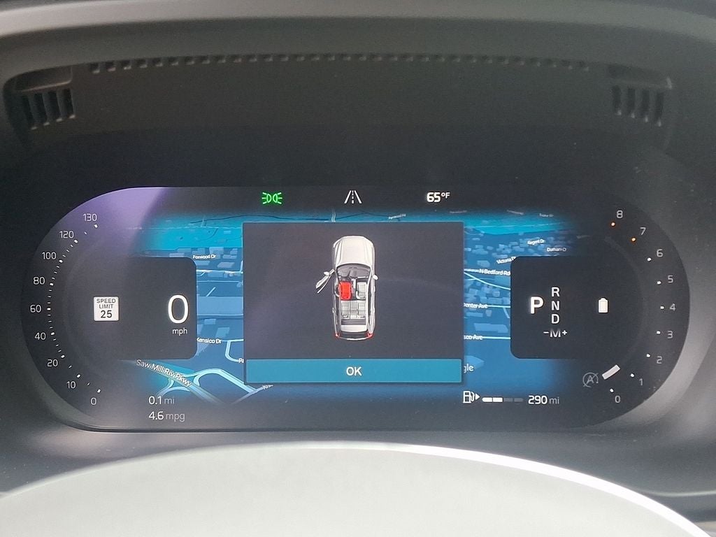 2022 Volvo XC60 B5 Momentum w/Climate Package