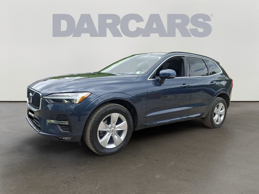 2022 Volvo XC60 B5 Momentum w/Climate Package