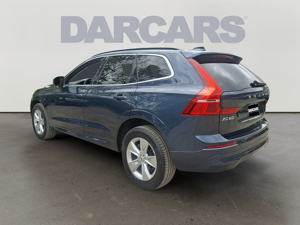 2022 Volvo XC60 B5 Momentum w/Climate Package