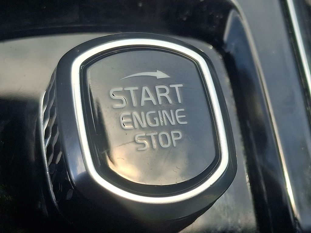 2026 Volvo XC60 B5 Core w/Climate package