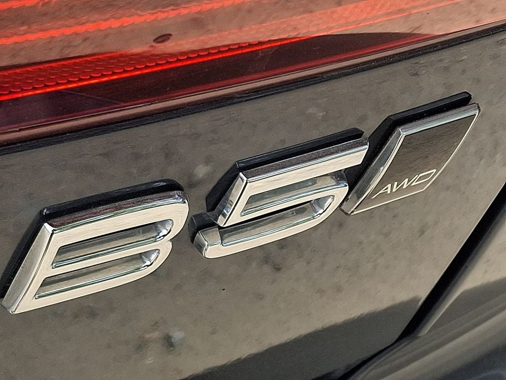 2026 Volvo XC60 B5 Core w/Climate package