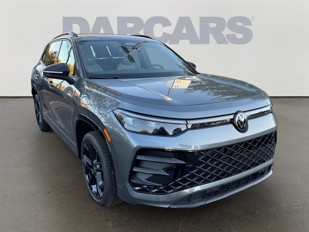 2025 Volkswagen Tiguan 2.0T SE R-Line Black