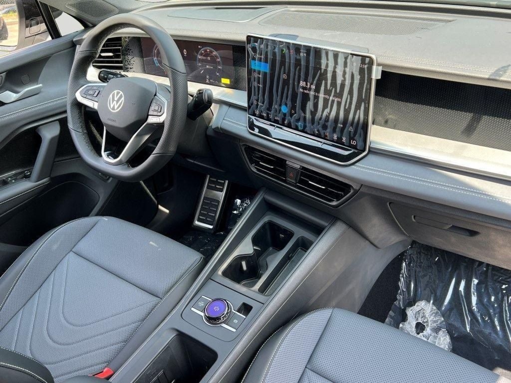 2025 Volkswagen Tiguan 2.0T SE R-Line Black