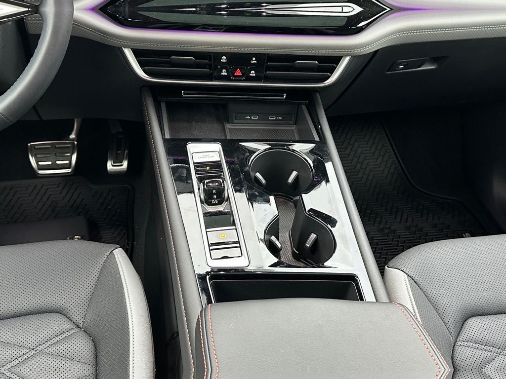 2024 Volkswagen Atlas 2.0T Peak Edition SE w/Technology - Low Miles!