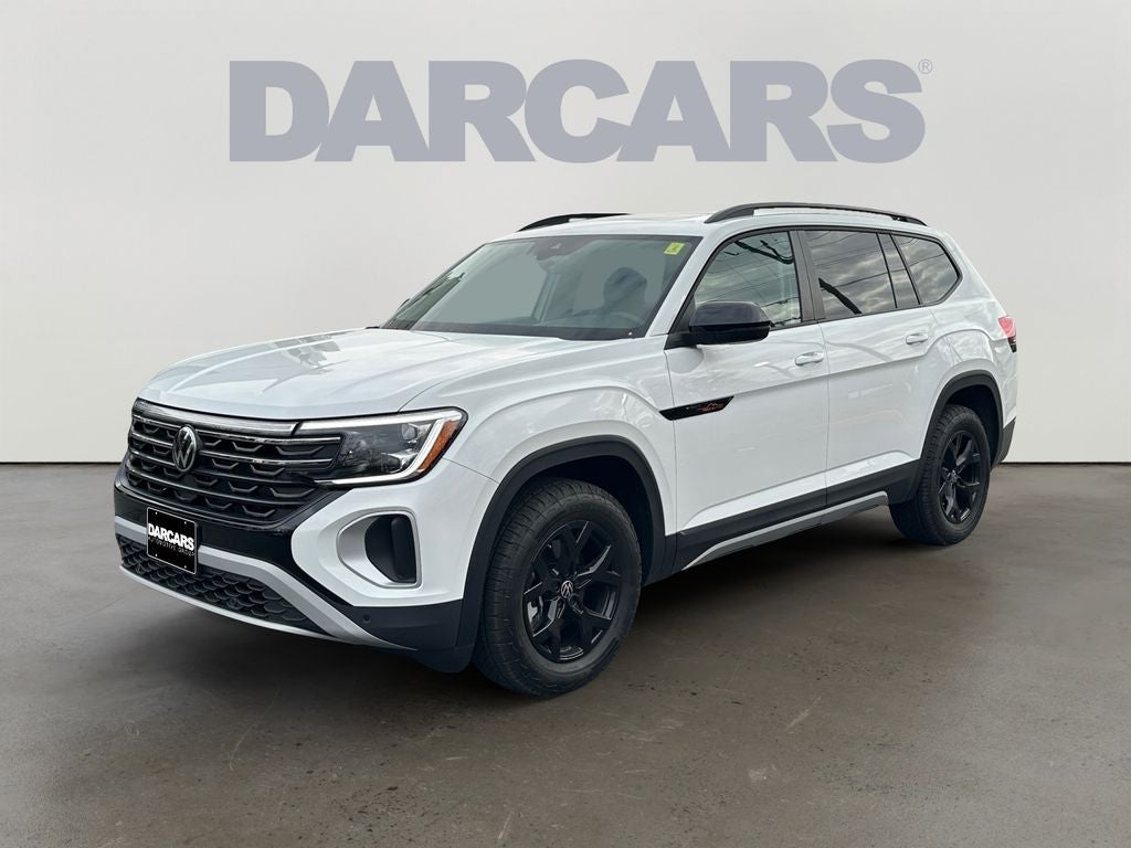 2024 Volkswagen Atlas 2.0T Peak Edition SE w/Technology - Low Miles!