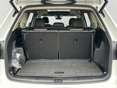 2024 Volkswagen Atlas 2.0T Peak Edition SE w/Technology - Low Miles!