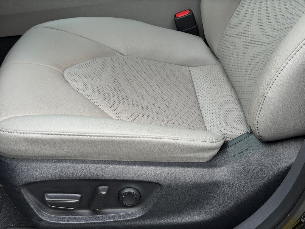 2024 Toyota Camry Hybrid XSE