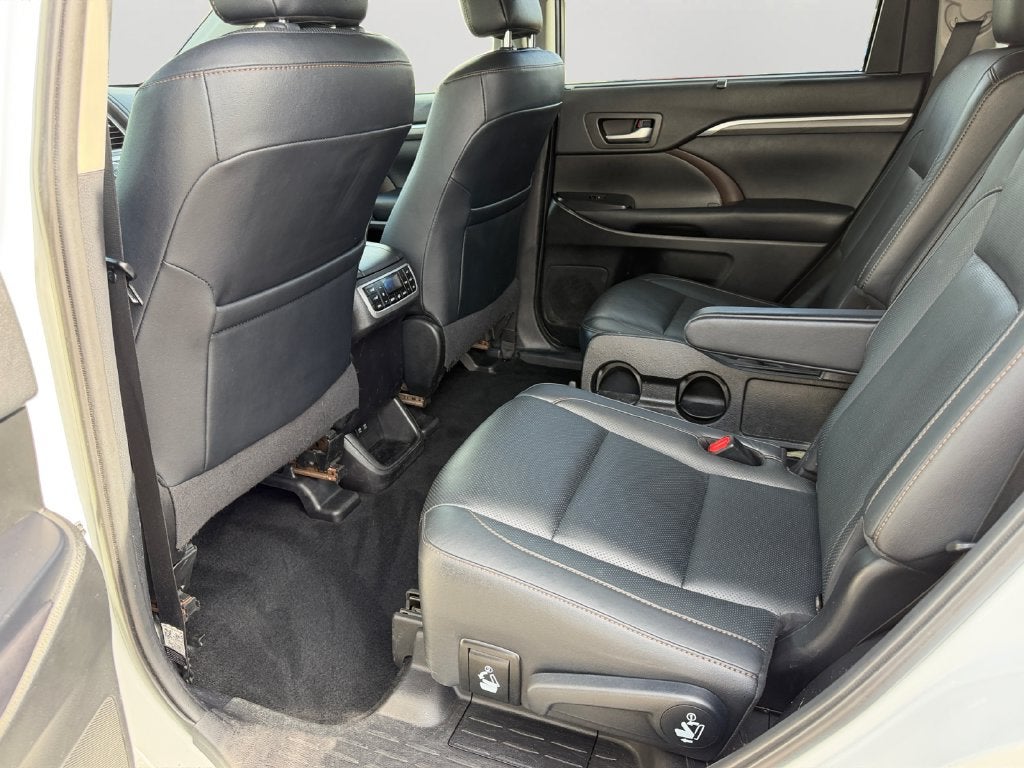 2019 Toyota Highlander Hybrid Limited Platinum