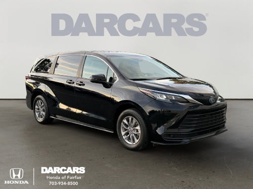 2025 Toyota Sienna LE 8 Passenger