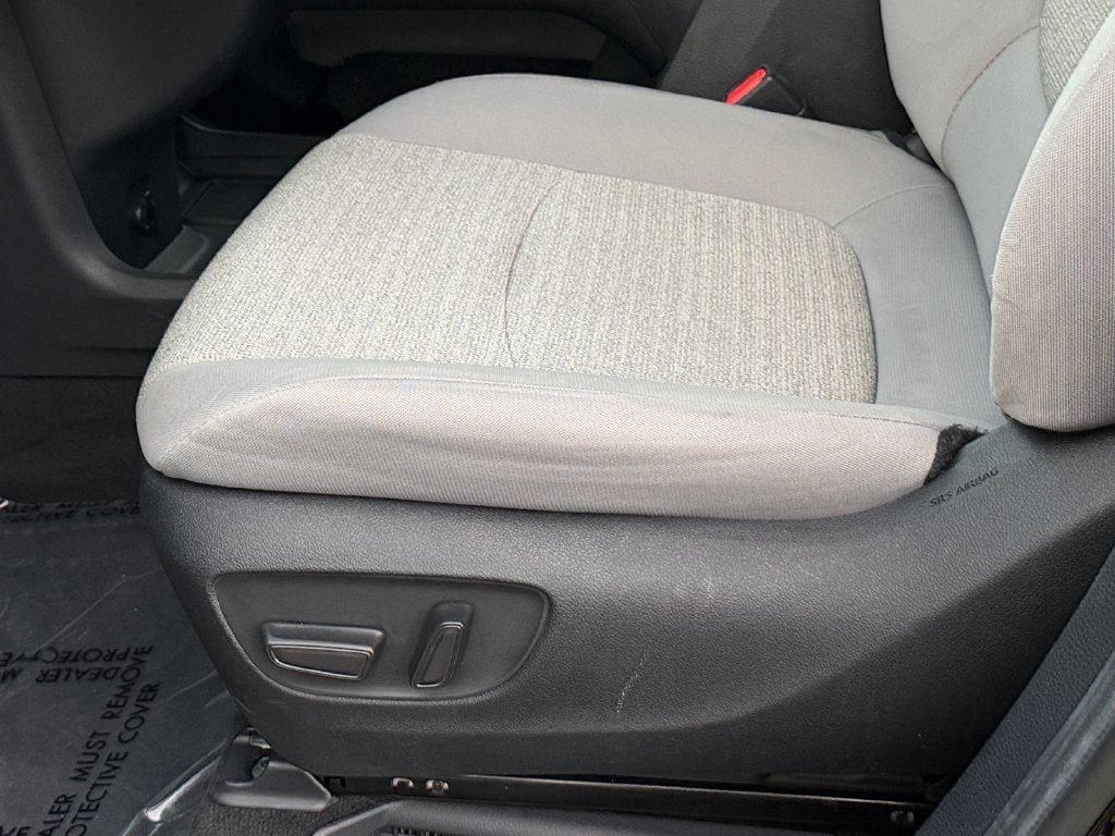 2025 Toyota Sienna LE 8 Passenger