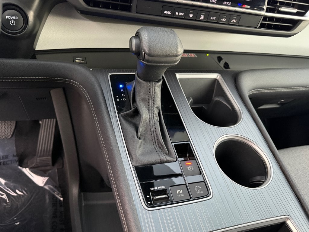2025 Toyota Sienna LE 8 Passenger