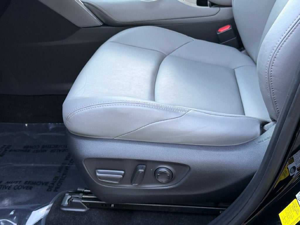 2023 Toyota Venza XLE