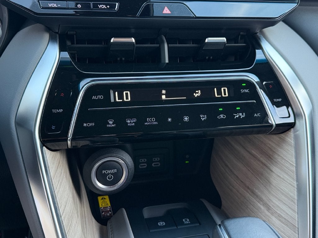 2023 Toyota Venza XLE