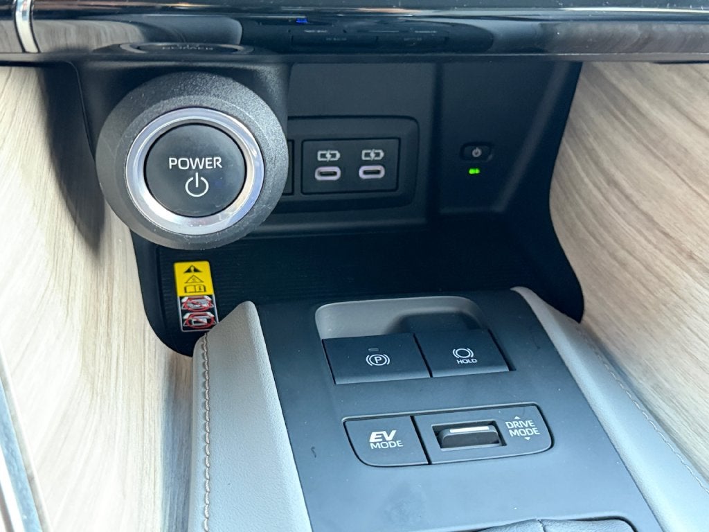 2023 Toyota Venza XLE