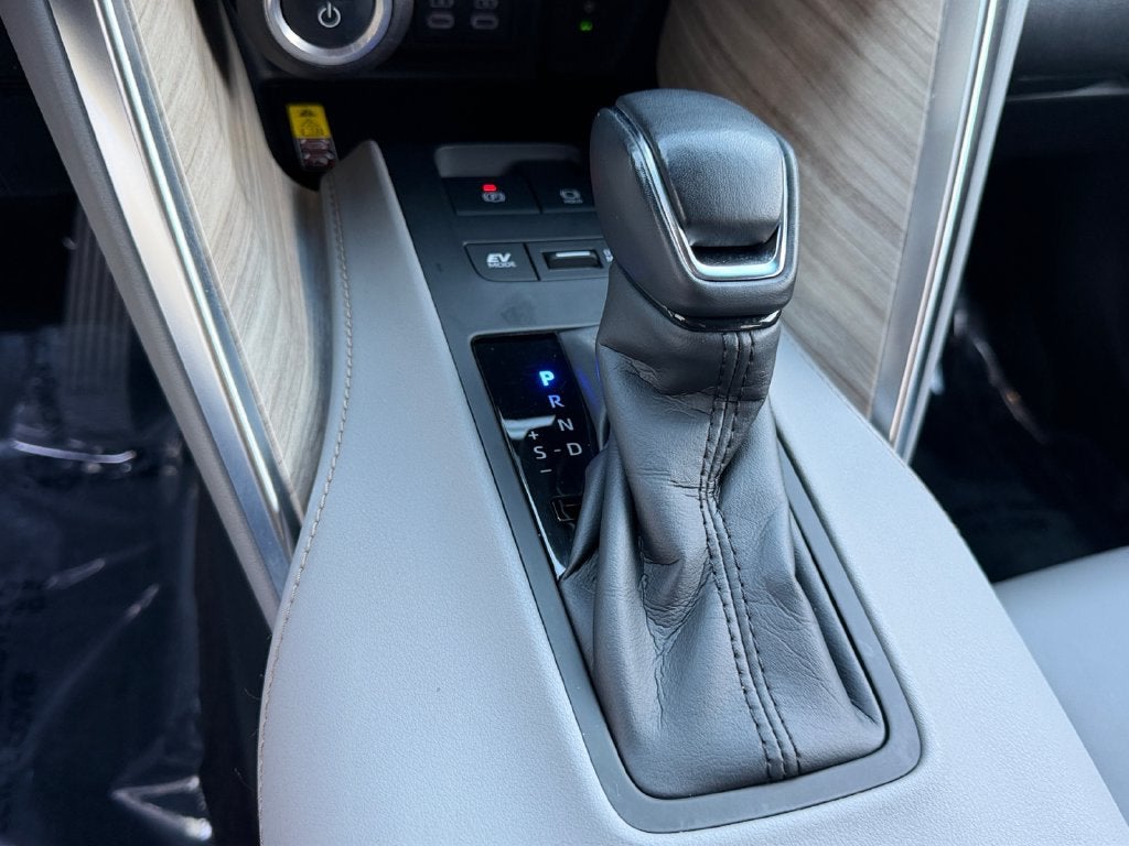 2023 Toyota Venza XLE