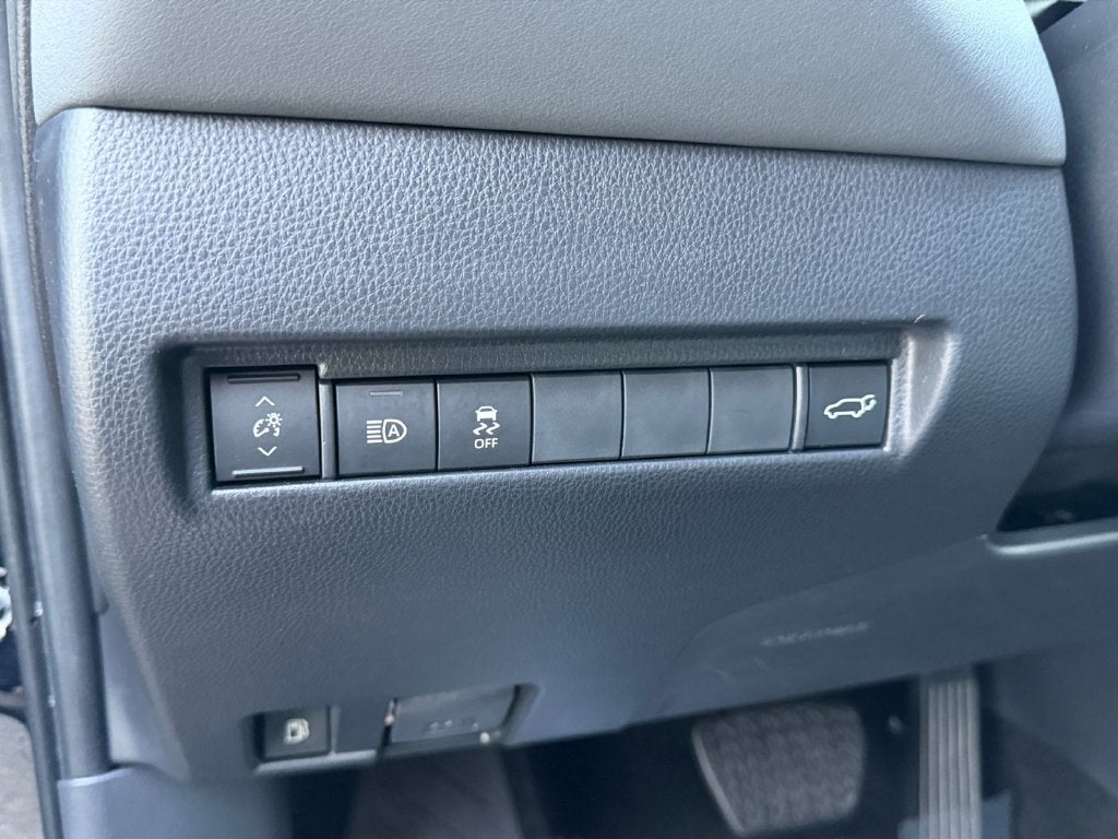 2023 Toyota Venza XLE