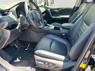 2022 Toyota RAV4 Hybrid XLE Premium
