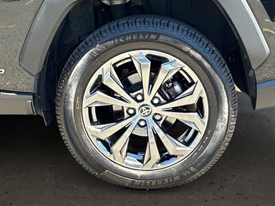 2022 Toyota RAV4 Hybrid XLE Premium