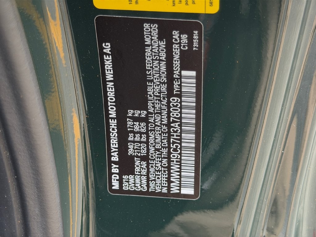 2017 MINI John Cooper Works Base