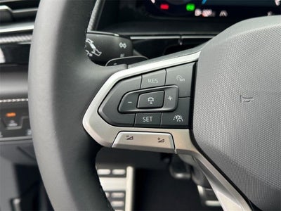 2025 Volkswagen Atlas Cross Sport 2.0T SEL Premium R-Line