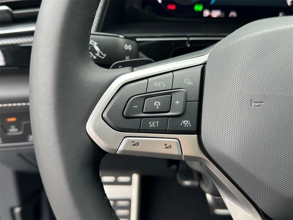 2025 Volkswagen Atlas Cross Sport 2.0T SEL Premium R-Line