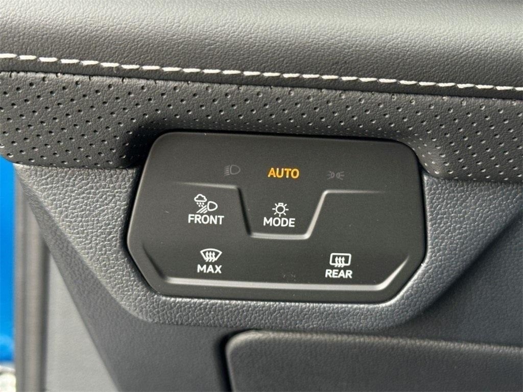 2025 Volkswagen Atlas Cross Sport 2.0T SEL Premium R-Line