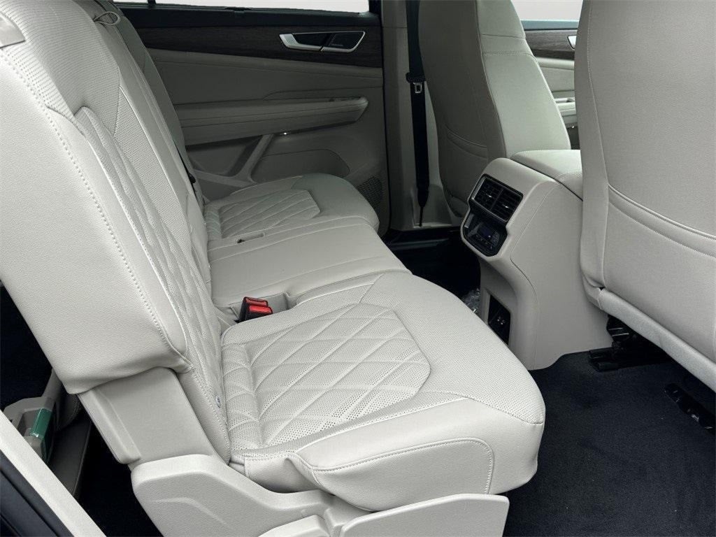 2025 Volkswagen Atlas 2.0T SEL Premium R-Line