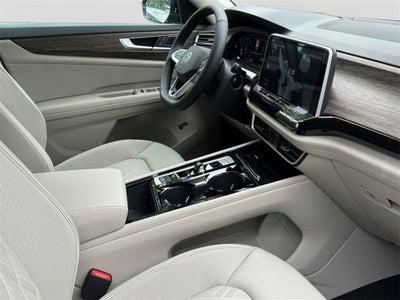 2025 Volkswagen Atlas 2.0T SEL Premium R-Line