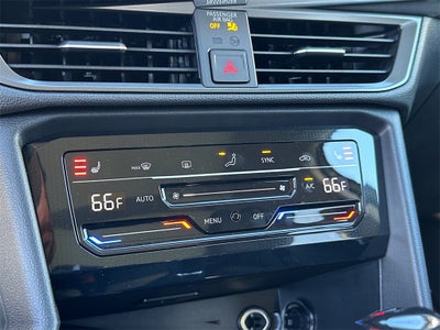 2025 Volkswagen Taos 1.5T SE Black