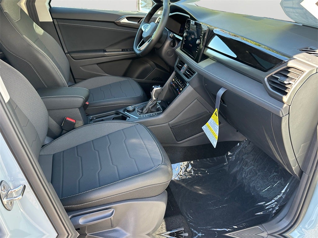 2025 Volkswagen Taos 1.5T SE Black