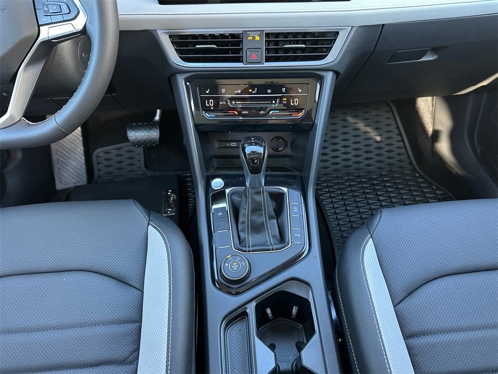 2025 Volkswagen Taos 1.5T SEL