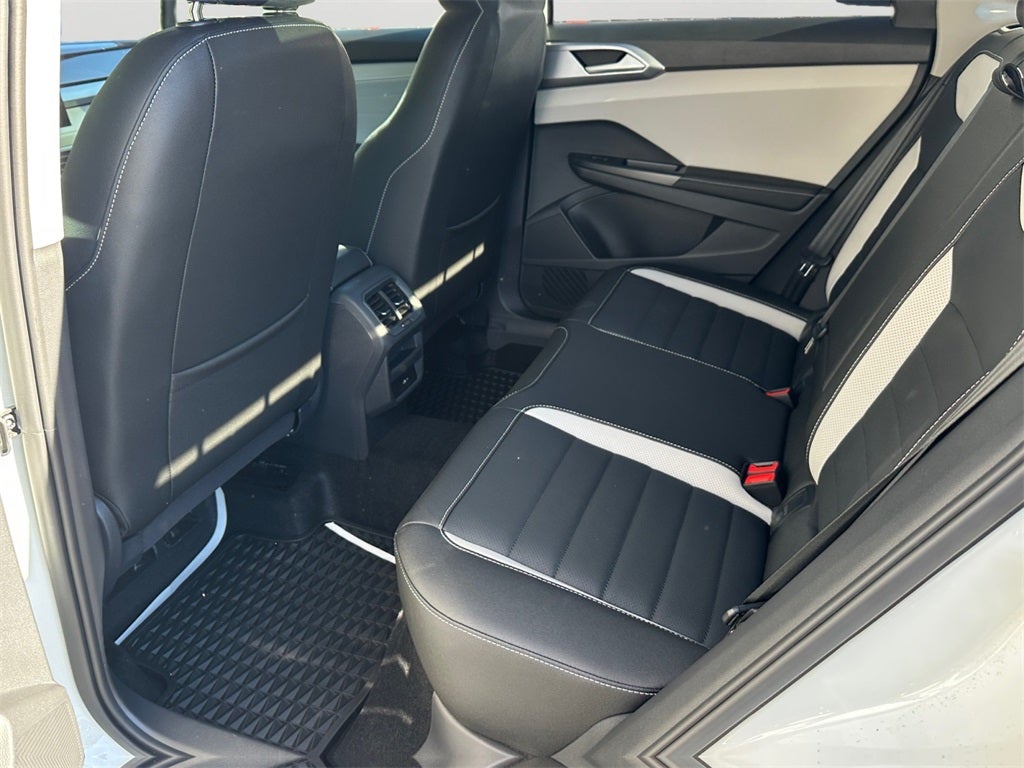 2025 Volkswagen Taos 1.5T SEL