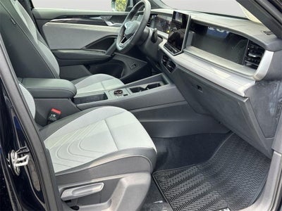 2025 Volkswagen Tiguan 2.0T SE R-Line Black