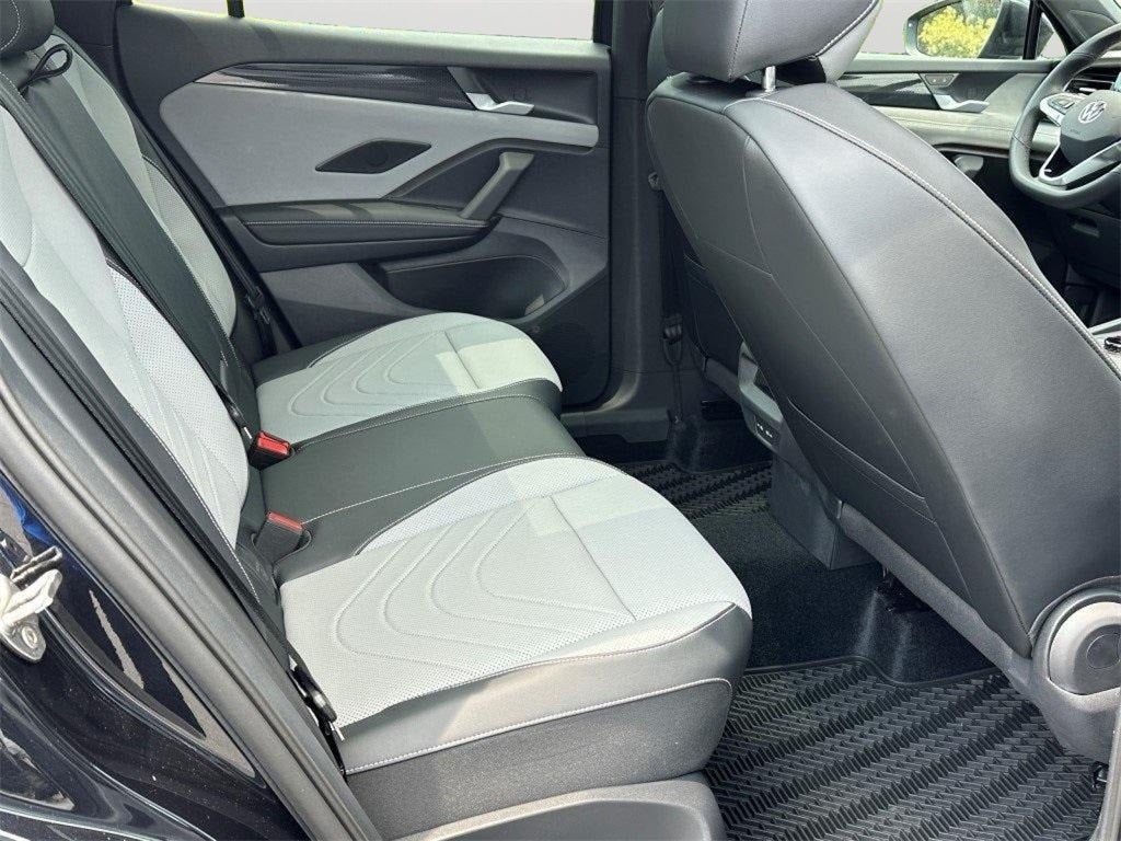 2025 Volkswagen Tiguan 2.0T SE R-Line Black