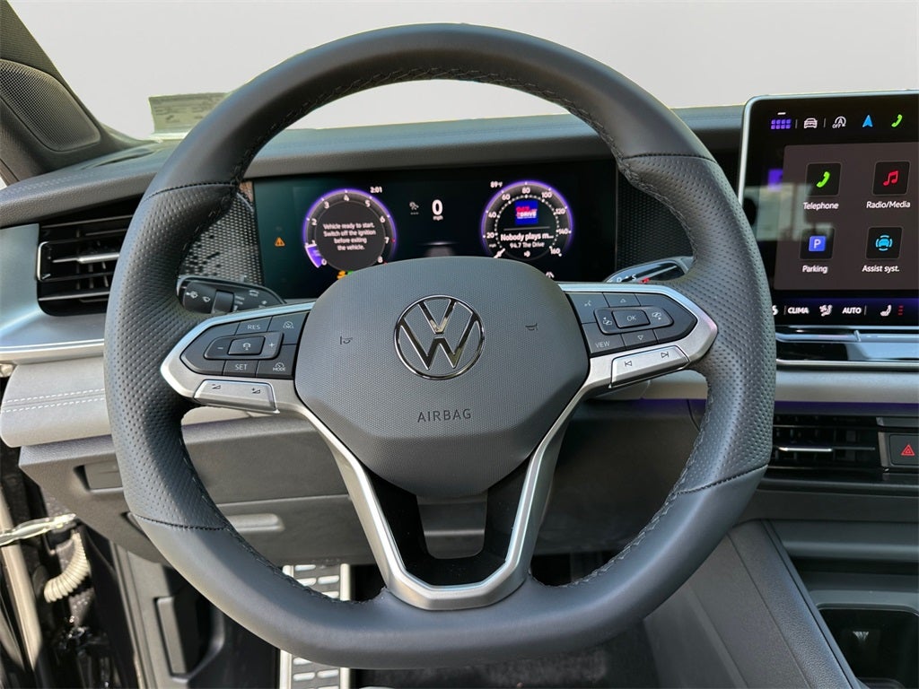 2025 Volkswagen Tiguan 2.0T SE R-Line Black