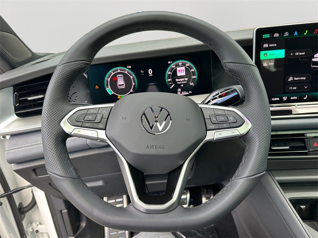 2025 Volkswagen Tiguan 2.0T SE R-Line Black