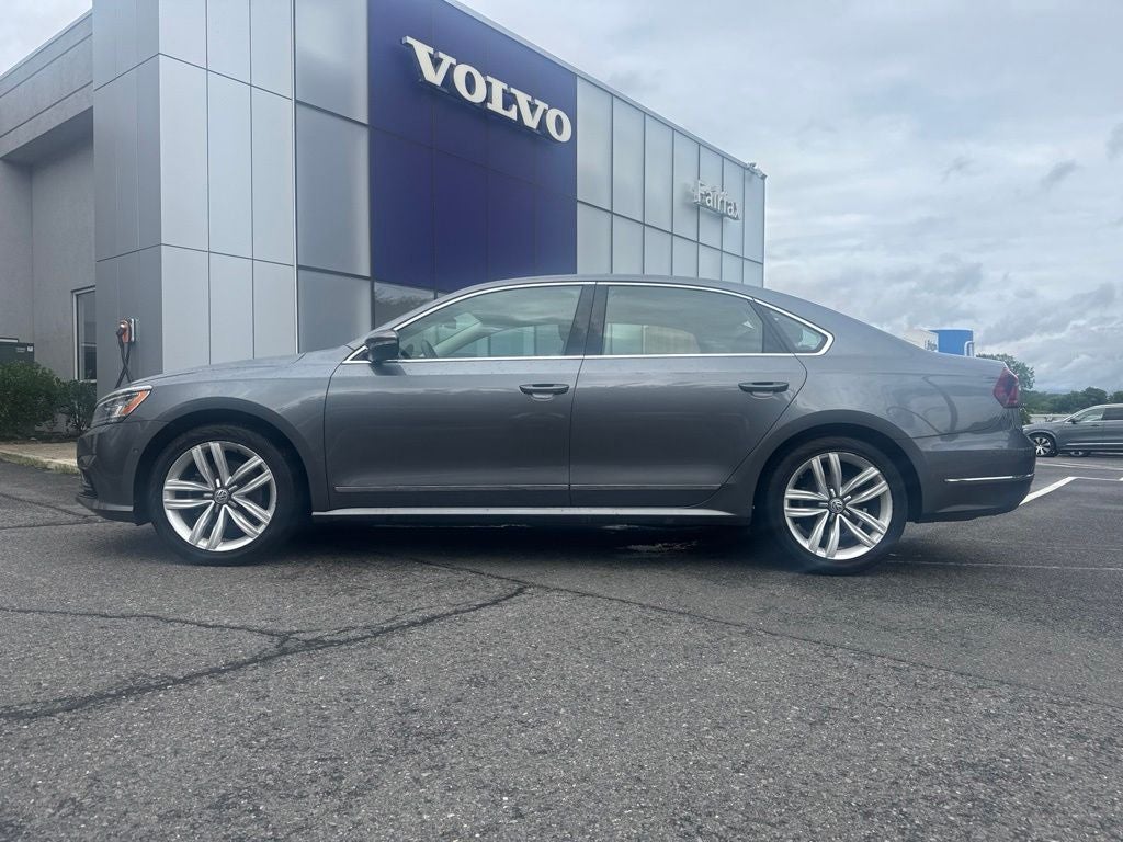 2017 Volkswagen Passat SEL Premium