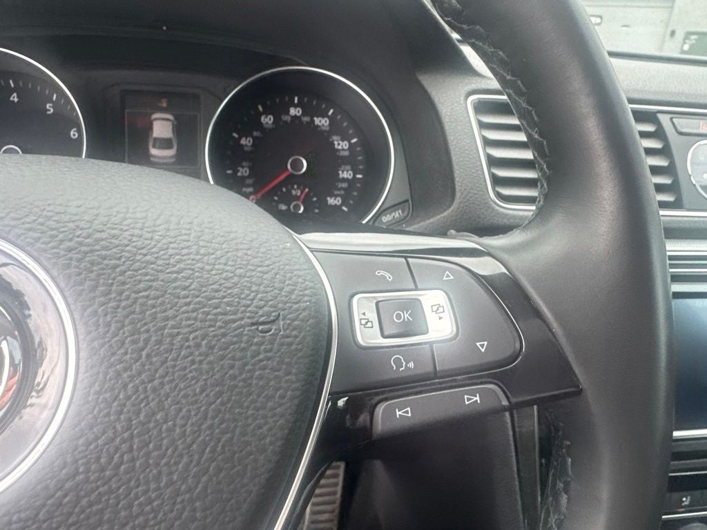 2017 Volkswagen Passat SEL Premium