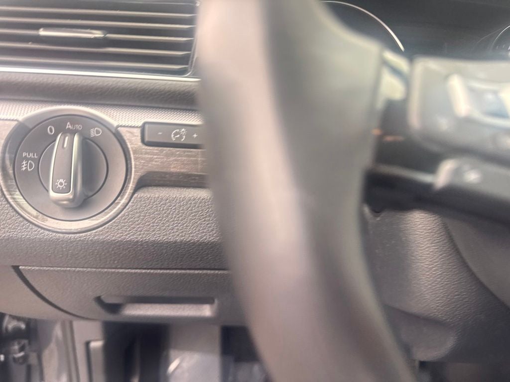 2017 Volkswagen Passat SEL Premium