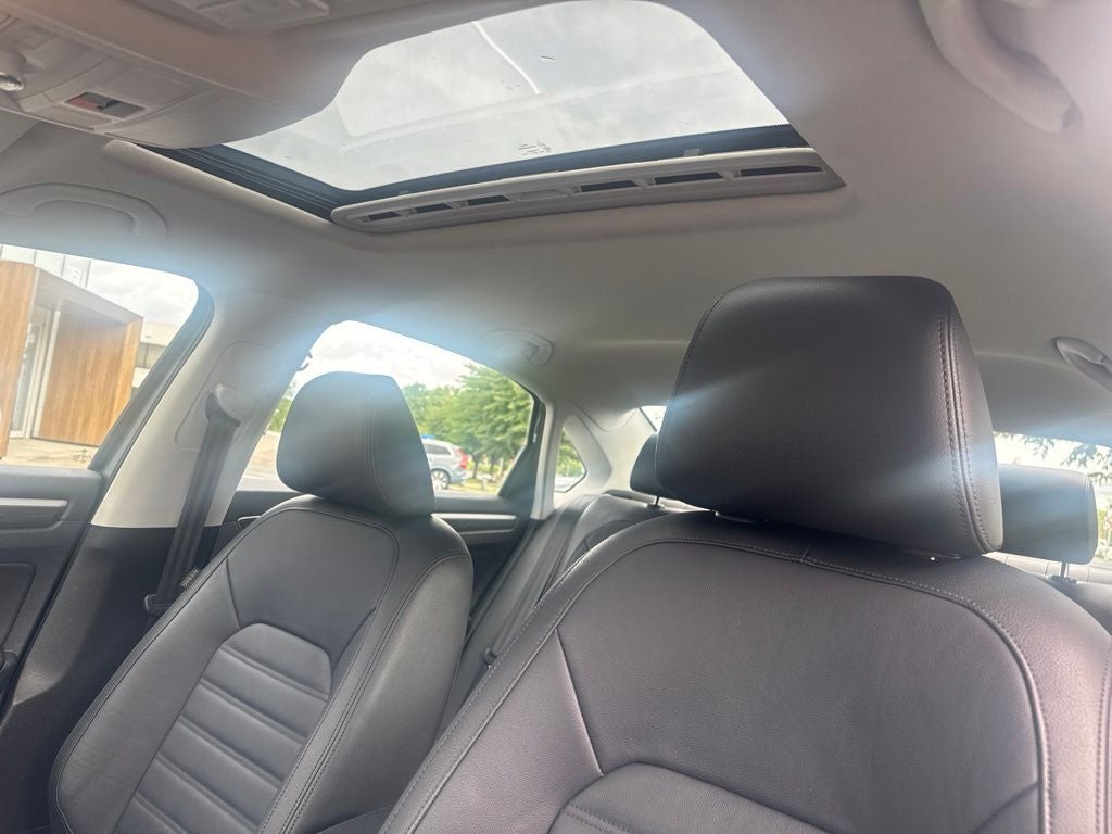 2017 Volkswagen Passat SEL Premium